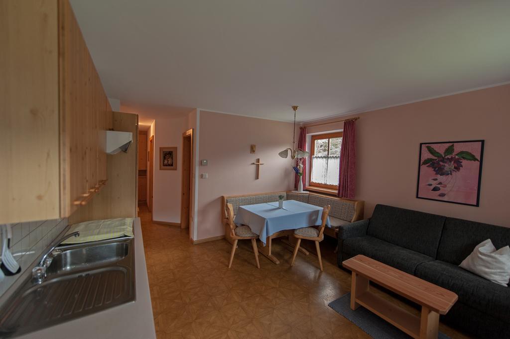 Apartament Haus Waldruhe San Candido Pokój zdjęcie