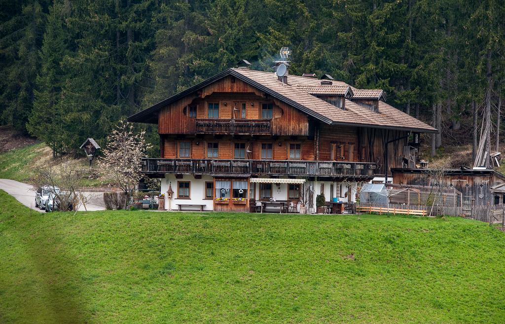 Apartament Haus Waldruhe San Candido Zewnętrze zdjęcie