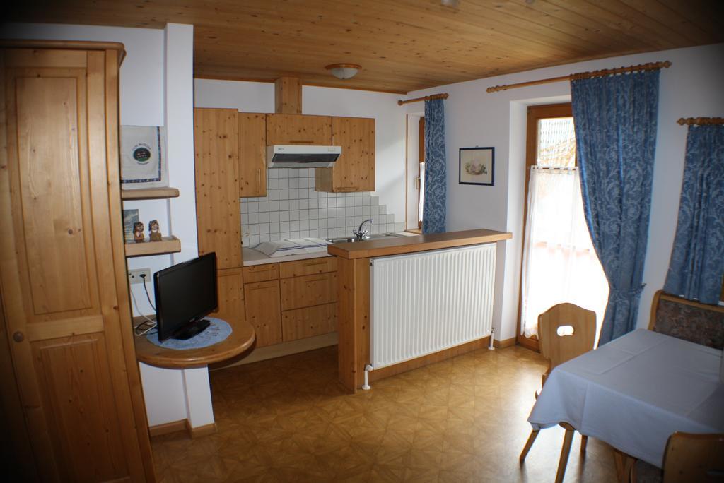 Apartament Haus Waldruhe San Candido Pokój zdjęcie